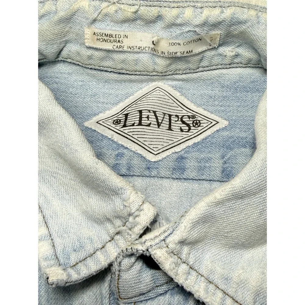 Vtg Y2K Levis Denim Work Shirt L Light Wash Button Up Cotton Grunge 90s Thrashed